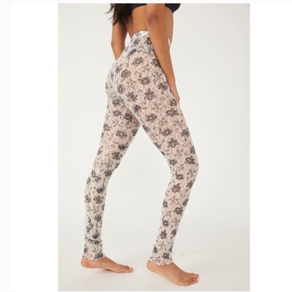 NWT Free People Layered In Lace Legging - Picture 3 of 4